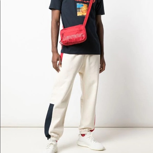 SUPREME Red Shoulder / Waist Bag - UNISEX - Picture 7 of 12